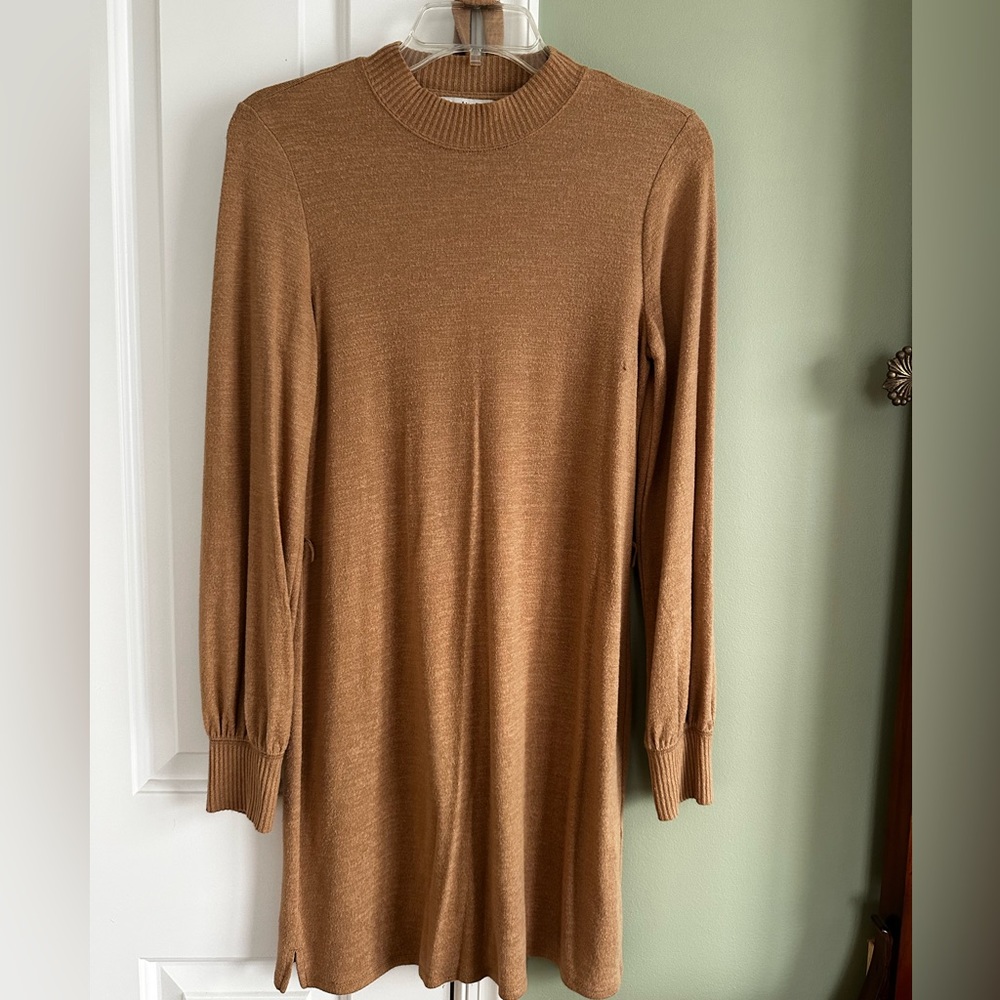 Abercrombie and Fitch tan sweater dress